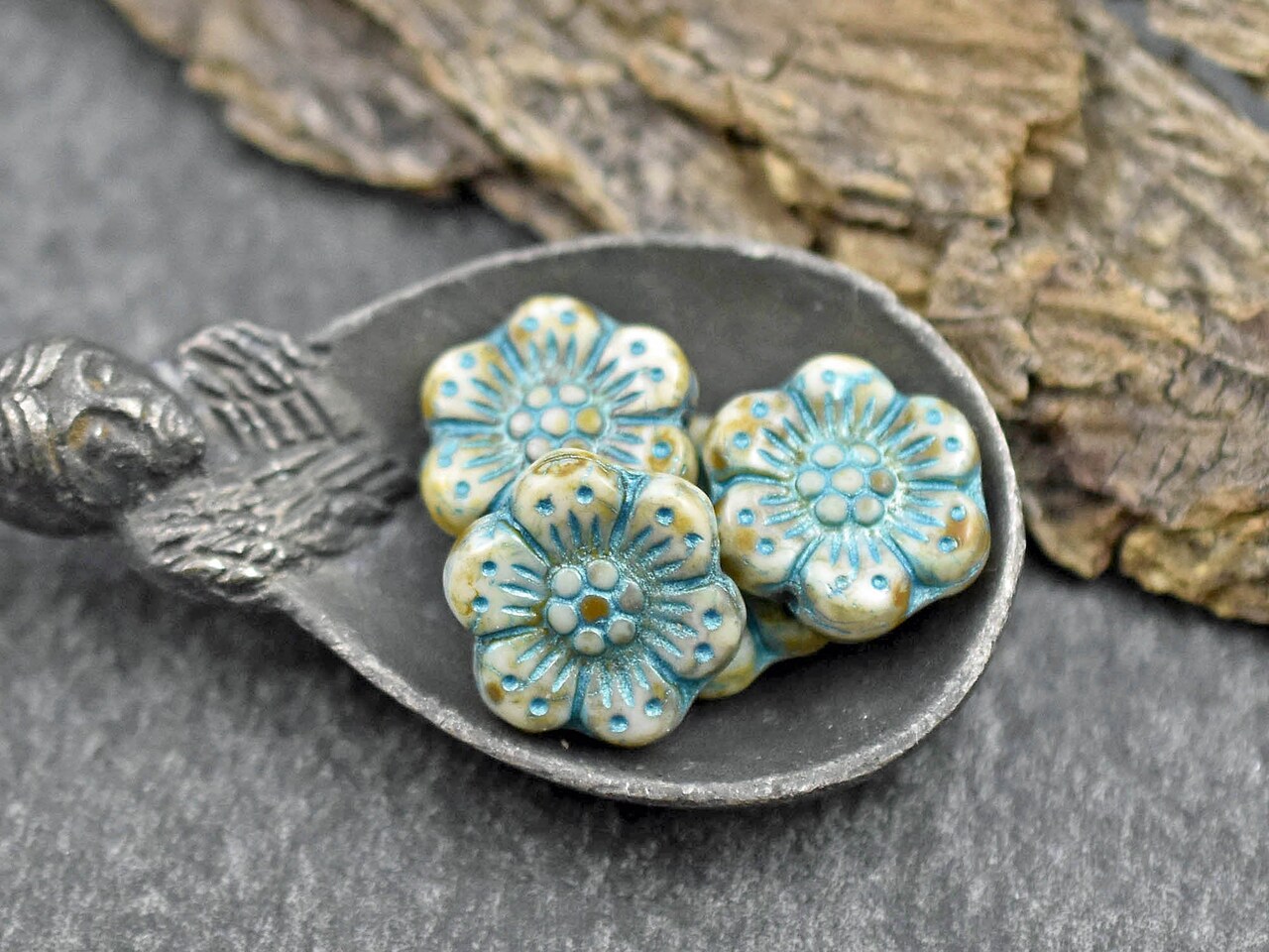 *9* 14mm Turquoise Washed Alabaster Picasso Wildflower Beads